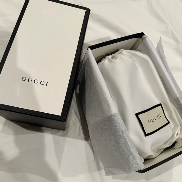 NWT Gucci cosmetic bag - Picture 2 of 9